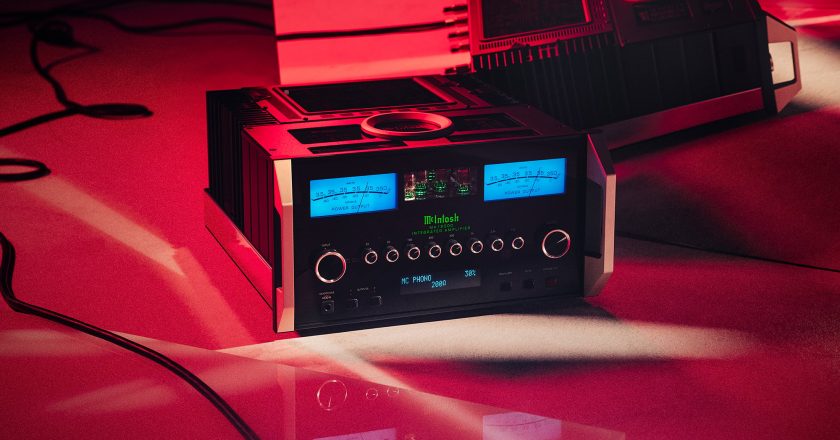 Hybrid Integrated Amplifier with 350 Watts per channel Anniversary Edition