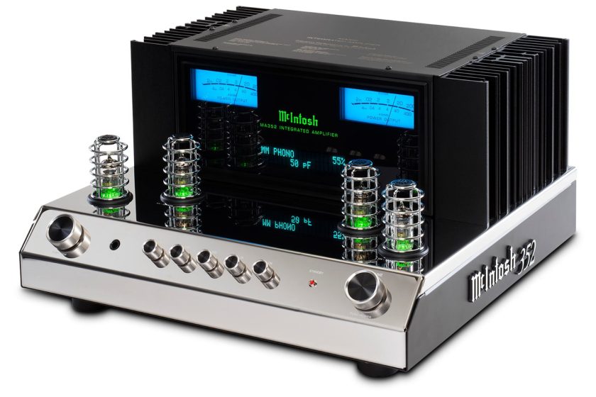 Hybrid Integrated Amplifier the output stage is a direct coupled solid-state