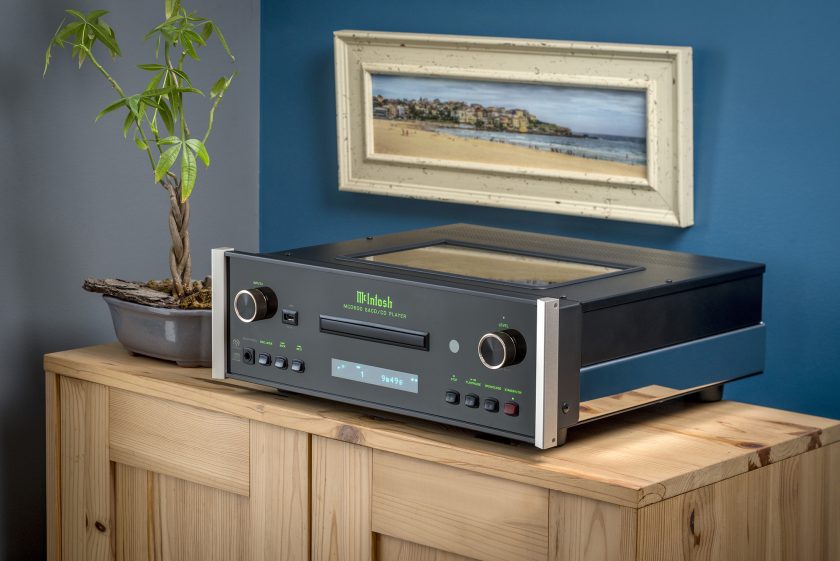 SACD/CD Player newly designed digital circuit highlighted by a new premium 8-channel, 32-bit PCM/DSD digital-to-analog converter (DAC).