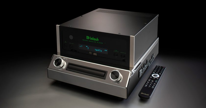 SACD/CD PLAYER . Numerous file formats can be played from these discs including AAC, AIFF, ALAC, DSD (up to DSD128), FLAC, MP3, WAV, and WMA.