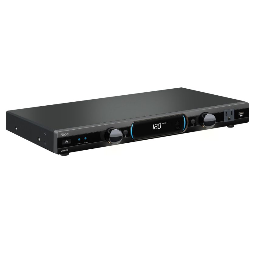 Panamax MR4300